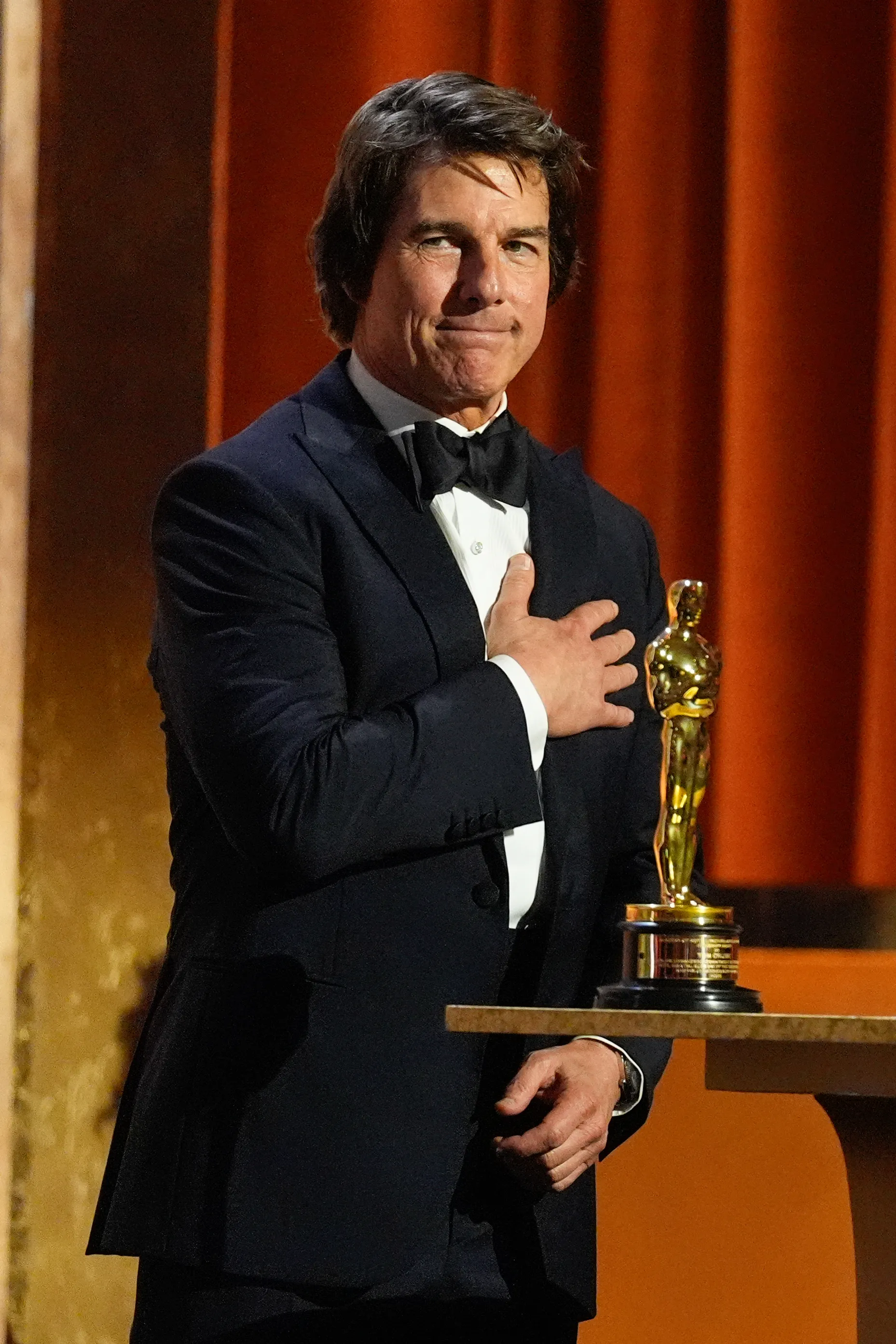 Tom Cruise finally gets his Oscar moment with a lifetime achievement trophy  at the Governors Awards | WCBD News 2