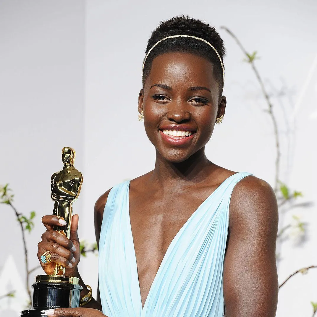 Q&A: Lupita Nyong'o's Hair Stylist on That Oscars Headband and Her Double  Hair Mountains